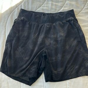 COPY - Lululemon gym shorts - size L